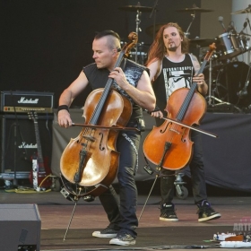 apocalyptica_flash_cello_vdoh2016-3