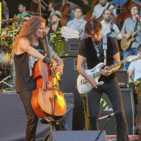 apocalyptica_steve_vai_flash_cello_guitar_vdoh2016-67