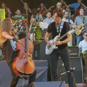 apocalyptica_steve_vai_flash_cello_guitar_vdoh2016-72