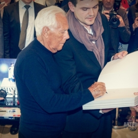 Georgio Armani. Презентация автобиографической книги. 13 апреля 2016 года, ТД Цум, бутик Georgio Armani в Третьяковском проезде.