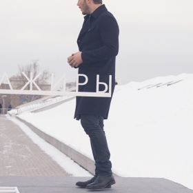Chris Pratt. Фотоколл фильма "Пассажиры". 4 декабря 2016 года, Москва, ВДНХ, монумент «Покорителям космоса».