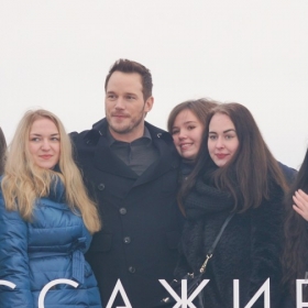 Chris Pratt. Фотоколл фильма "Пассажиры". 4 декабря 2016 года, Москва, ВДНХ, монумент «Покорителям космоса».