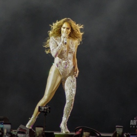 JenniferLopez-2019-46