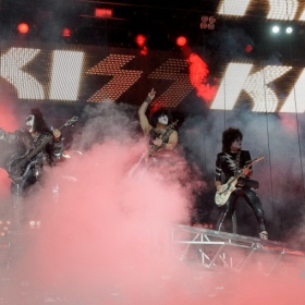 kiss-3