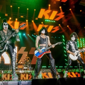 kiss-35