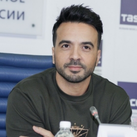 LuisFonsi-4