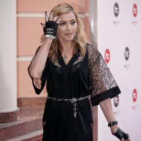 madonna30.jpg