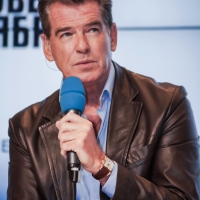 Pierce_Brosnan-19