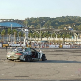 roundx_driftshowsochi-1