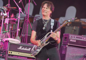 Steve Vai