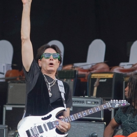 steve_vai_vdoh2016-13