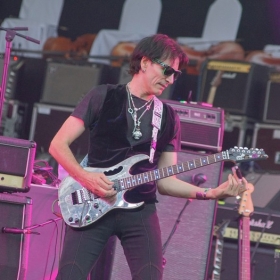 steve_vai_vdoh2016-25