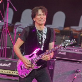 steve_vai_vdoh2016-70