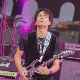 steve_vai_vdoh2016-72